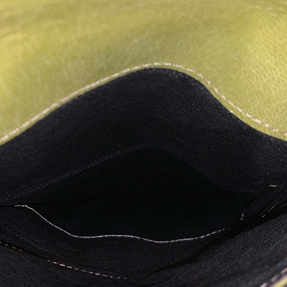 NEW! Beautiful Hand Tooled 100% Leather Lime Green With Coco Accent Wallet - Picture 7 of 10